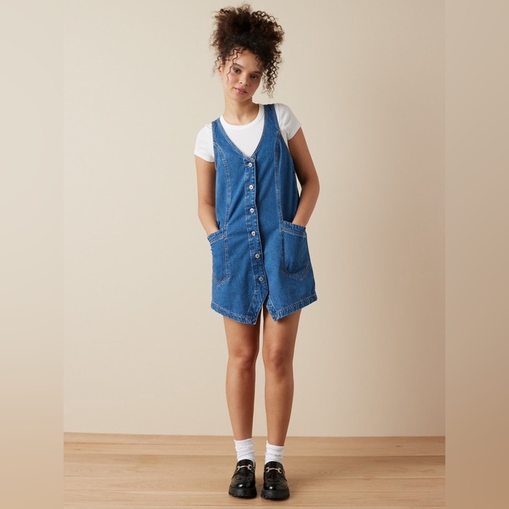 NWOT American Eagle Denim Pinafore Dress Medium Wash Size Medium